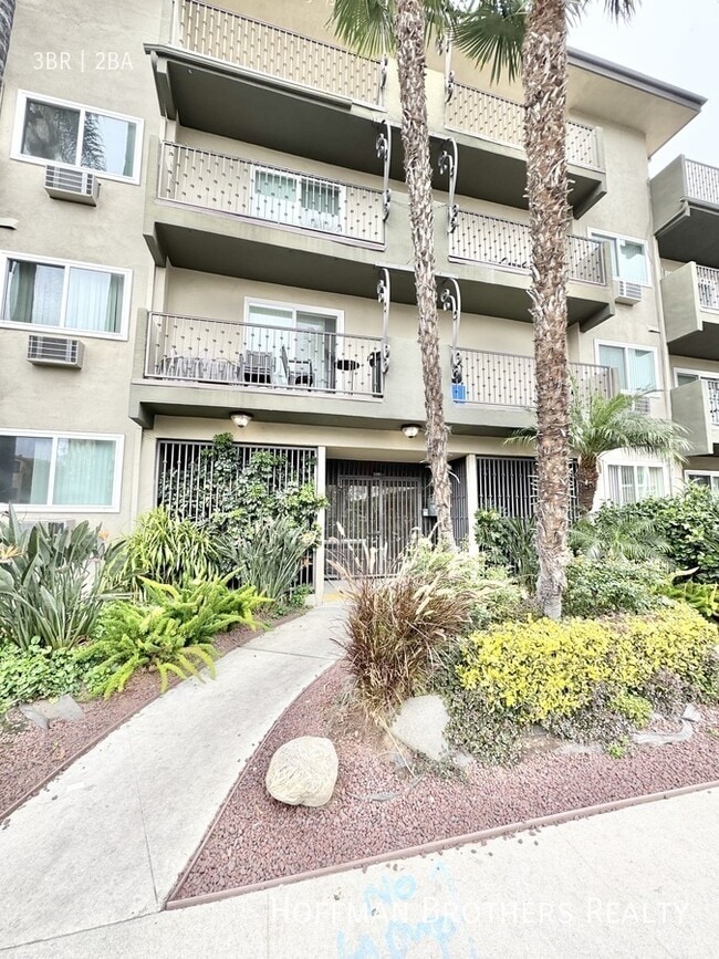 Photo - 5415 Newcastle Ave Unit 41