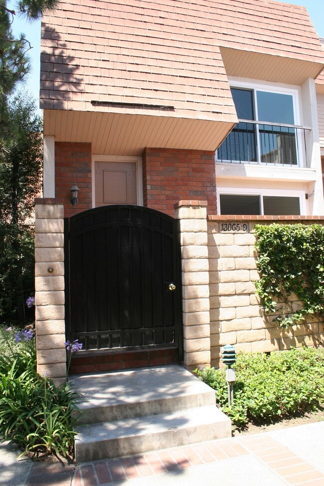 Photo - 13065 Mindanao Way Unit 9