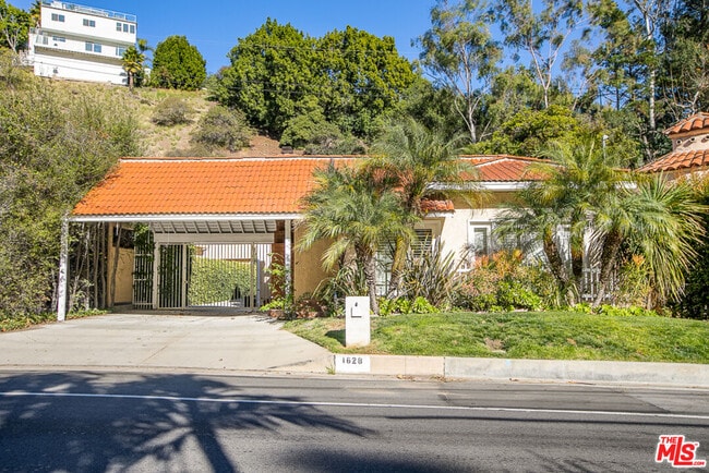 Building Photo - 1628 Benedict Canyon Drive
