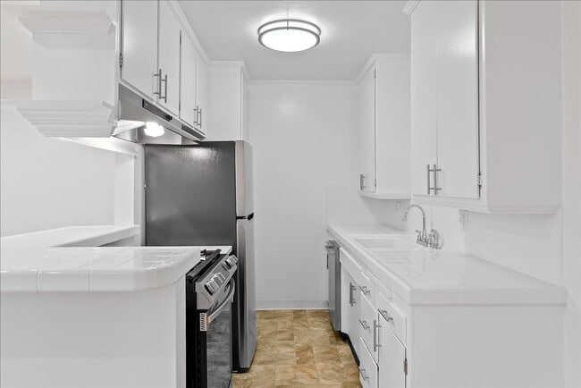 Photo - 1739 Washington Way Unit 02