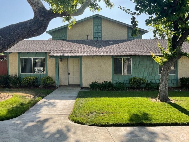 Building Photo - 2 Bedroom 1.5 Bath in Riverside Rental