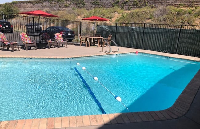 Photo - Royal Oakdale Apartments