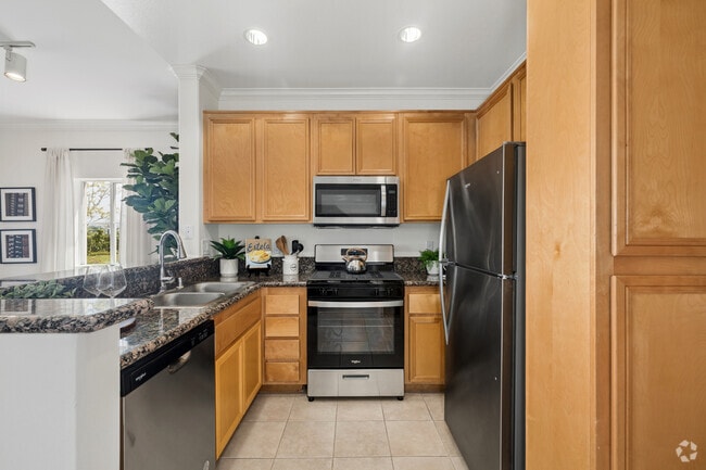 3BR, 2.5BA - 1,344SF - Kitchen - Colony Townhomes