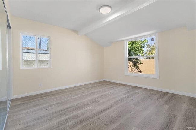 Photo - 14724 Strathern St