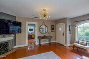 Photo - 225 Atchison St