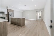 Photo - 10218 Fernglen Ave Unit 101
