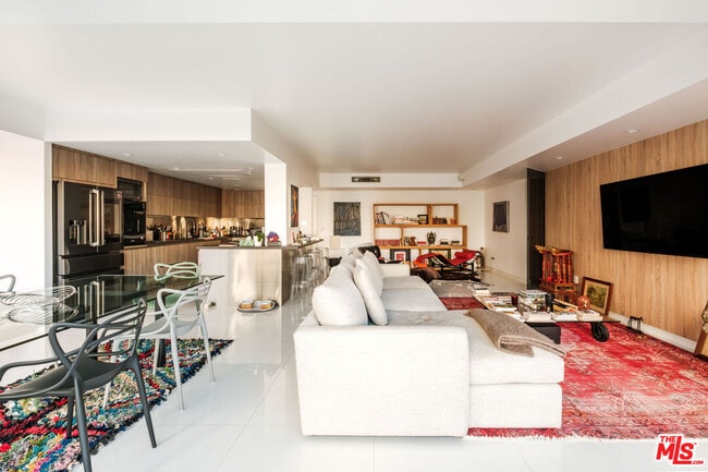 Building Photo - 10450 Wilshire Blvd Unit 2G