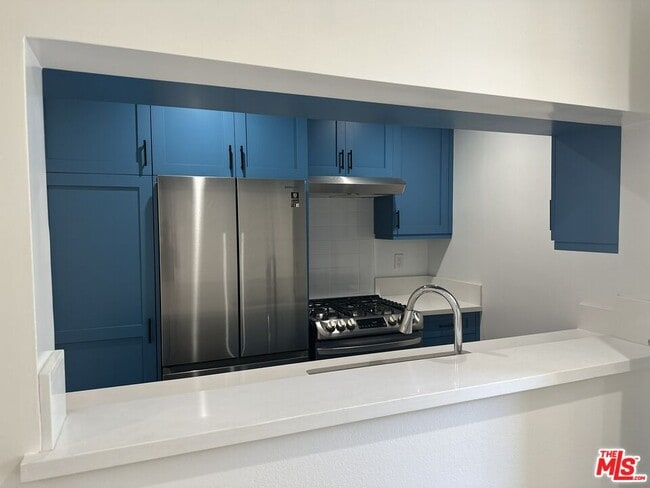 Photo - 27 Anchorage St Unit B