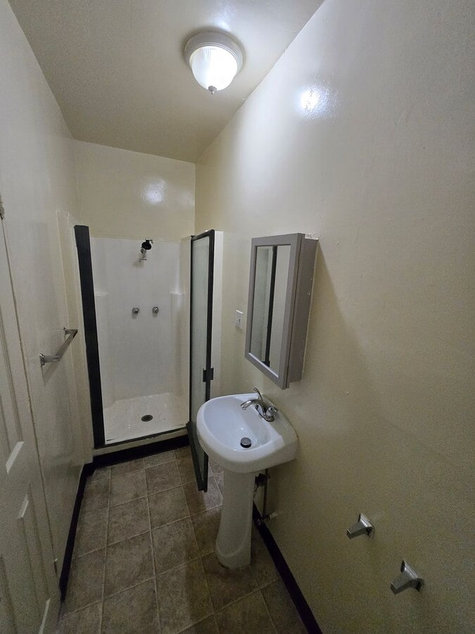 Photo - 627 Normandie Ave Apartment Unit 2B