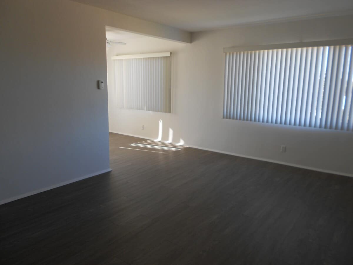 Photo - 815 Flora Dr