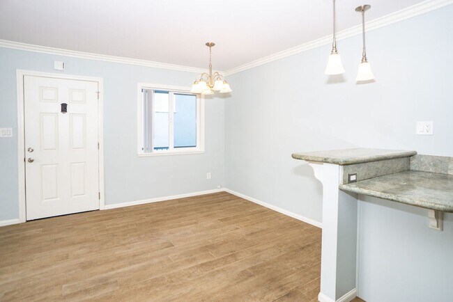 Photo - 855 Emerald St Unit B