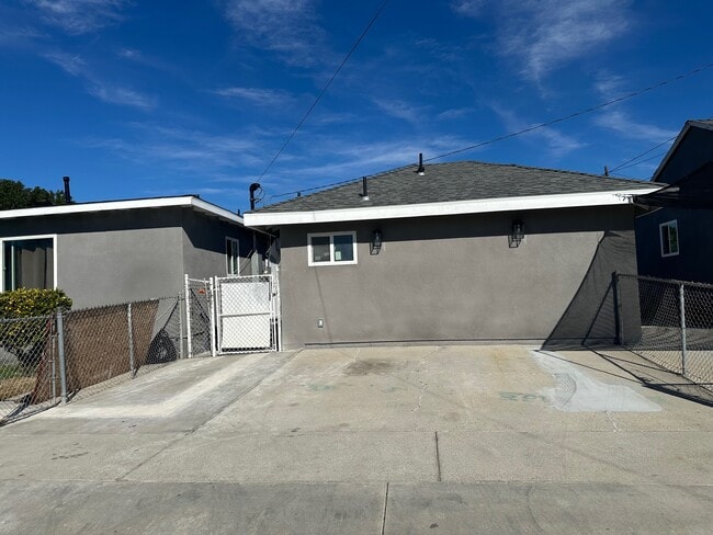 Parking for two cars in front of garage driveway - 11828 State St