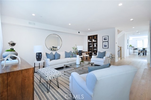 Building Photo - 4641 Cahuenga Blvd
