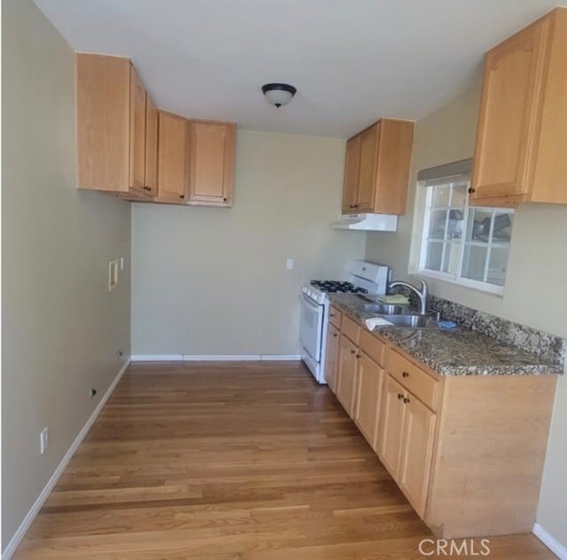 Photo - 8059 Van Noord Ave