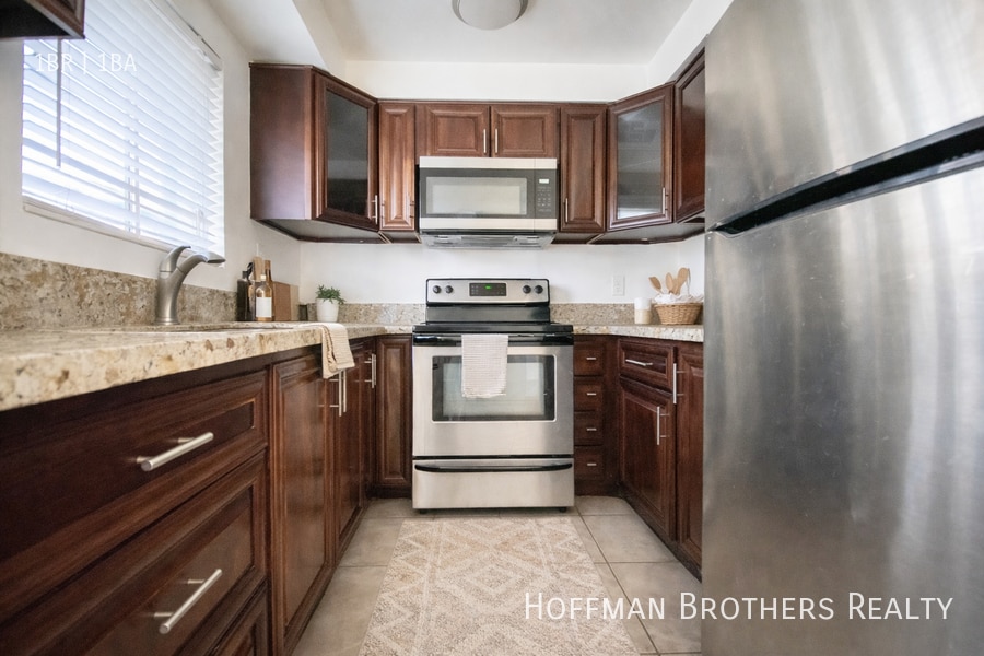 Photo - 10839 Morrison St Unit 3