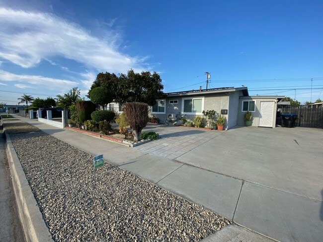 Remodeled 4 Bedroom Norwalk House For Rent... - Remodeled 4 Bedroom Norwalk House For Rent...
