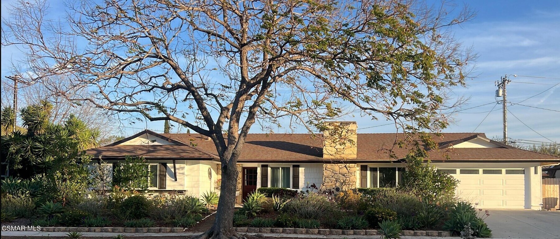 Photo - 1572 Dover Ave