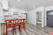 Photo - 2922 S Budlong Ave Apartment Unit 6