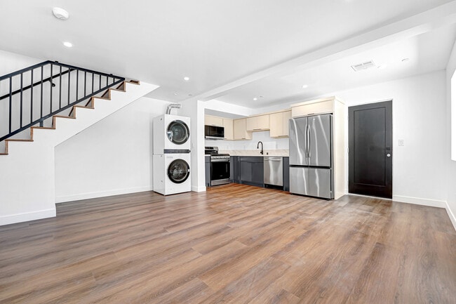 Photo - 356 1/2 N Chicago St Unit 356 1/2