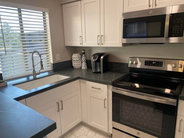 Building Photo - 1357 Caminito Gabaldon Unit D