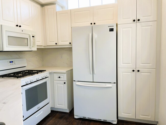 Kitchen - 10776 Sabre Hill Dr Unit 249