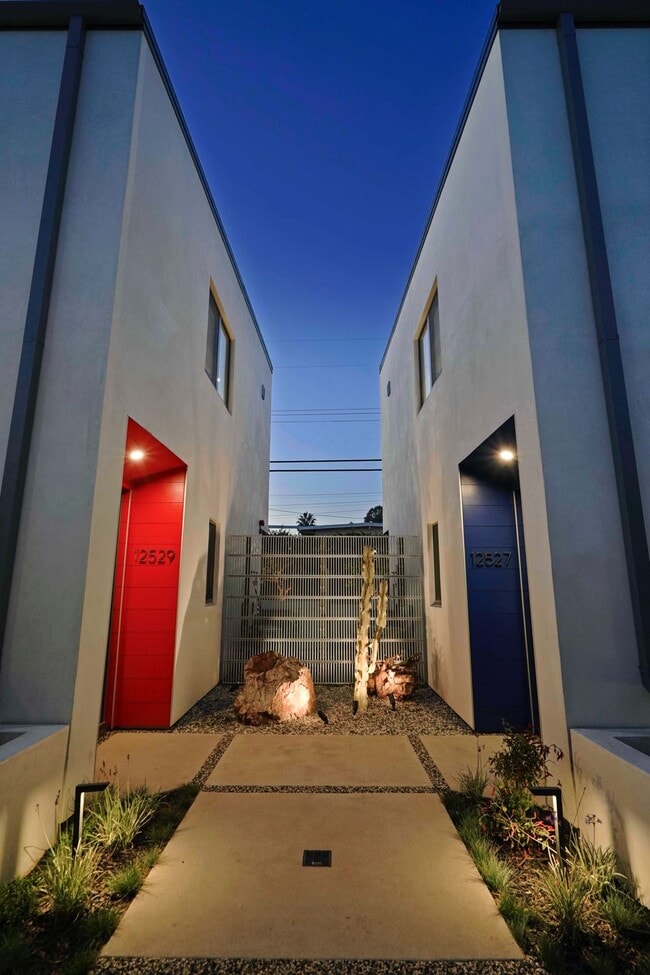 Photo - 12527 Wagner St