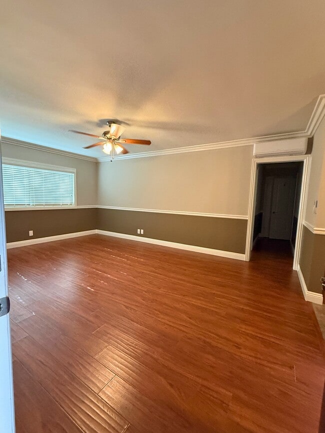 Building Photo - 276 S Sierra Madre Blvd