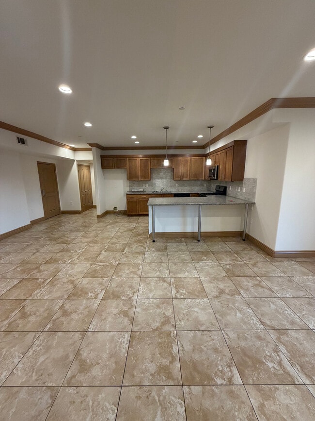 Building Photo - 17825 Devonshire St Unit 308