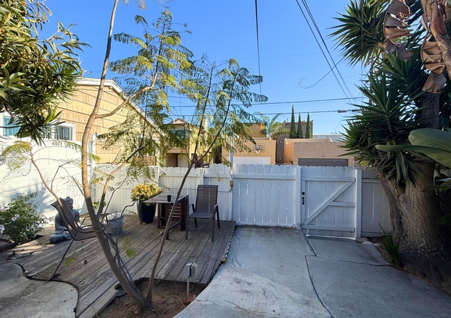 Building Photo - Cozy 2BR with Serene Courtyard Escape