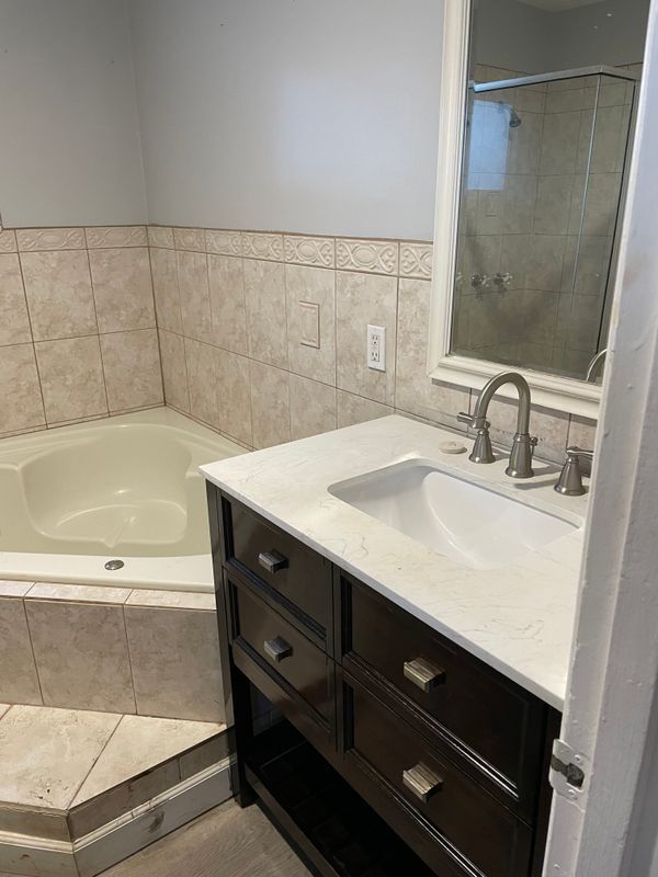 Photo - 1410 W 12th St