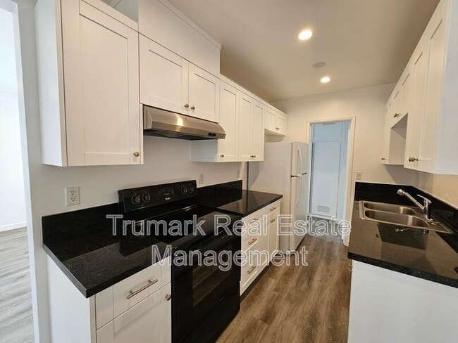 Photo - 2936 Honolulu Ave Unit D