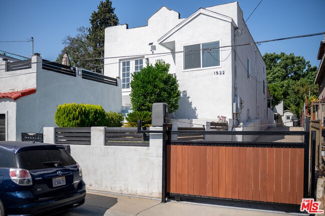 Photo - 1520 Helen Dr House