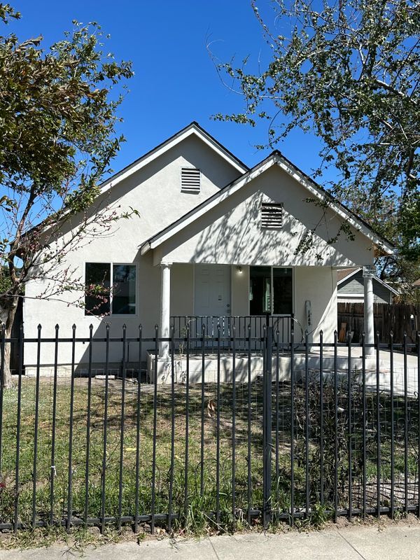 Photo - 1449 N Lugo Ave House