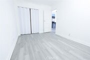 Photo - 1033 W 62nd St
