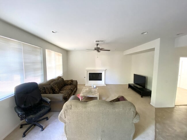 Photo - 1886 Spring White Rd