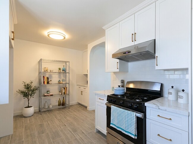 Photo - 1553 Riverside Dr