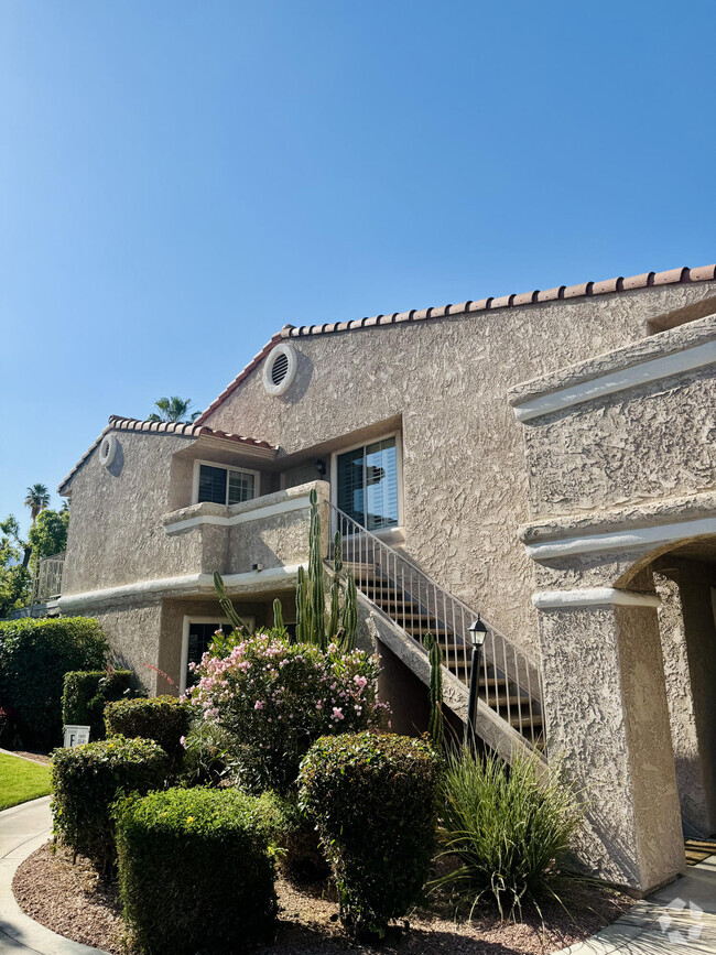 Building Photo - 2700 E Mesquite Ave Rental