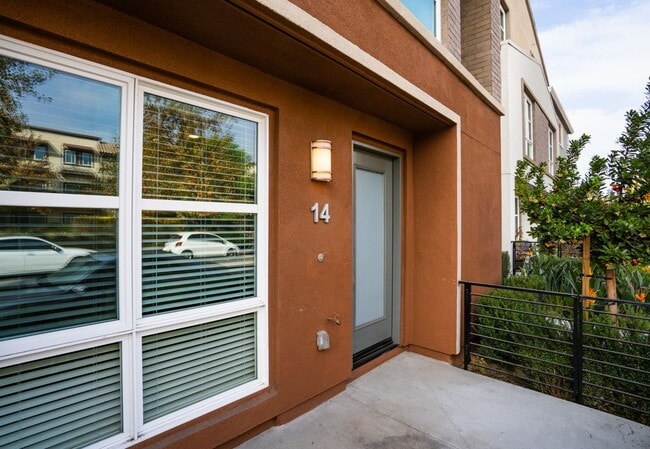 Photo - 2700 E Chaucer St Unit 14