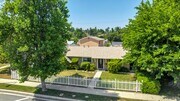 Photo - 23957 Vanowen St