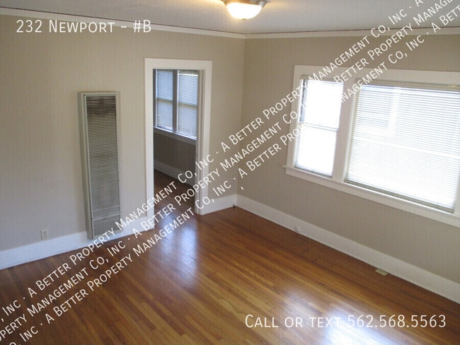 Photo - 232 Newport-#B Unit #B