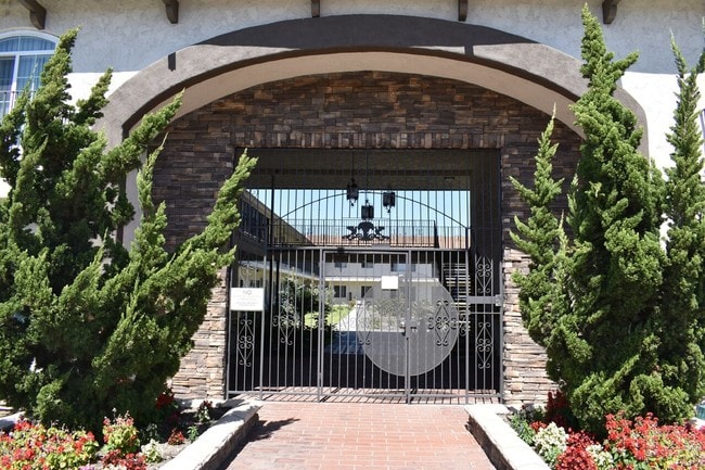 Photo - Casitas de Seville Apartments