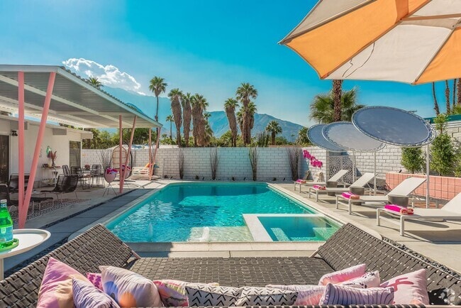 Building Photo - Retro Chic Oasis Saltwater Pool, Spa & Mnt... Rental