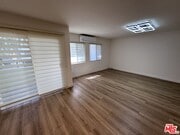 Photo - 314 S Clark Dr