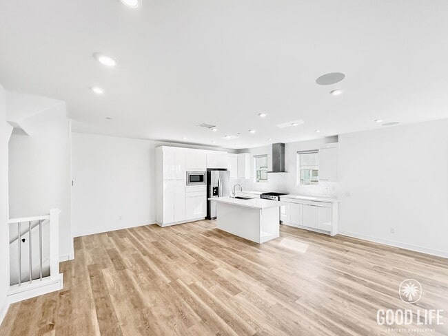 Photo - Beautiful 3BD/2.5BA W/ AC and Attached Gar...