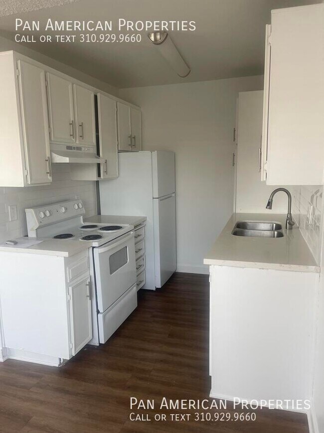 Building Photo - 4355 46th St Unit 2 Rental