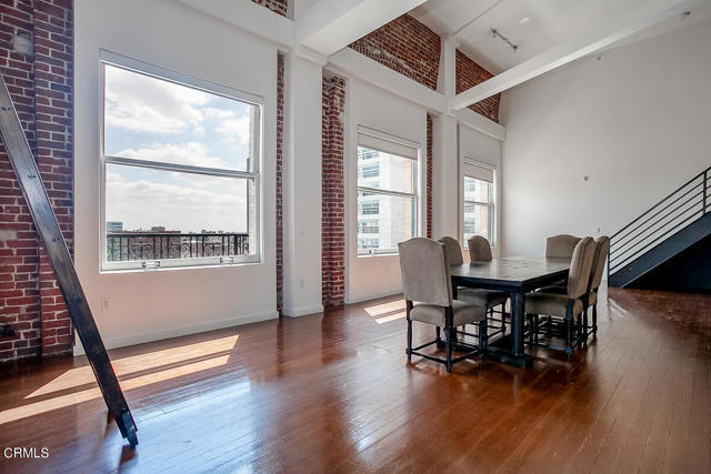 Photo - 257 S Spring St