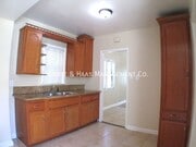 Photo - 935 E 5th St