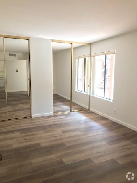 Building Photo - 15215 W Magnolia Blvd Unit 118 Rental