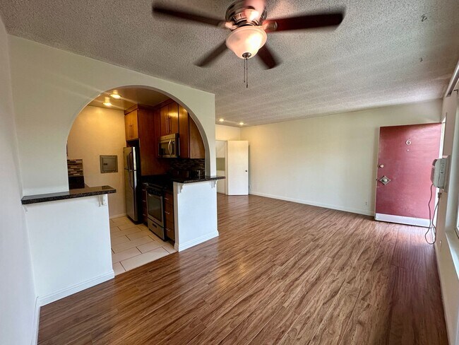 Photo - 12737 Matteson Ave Apartment Unit 6