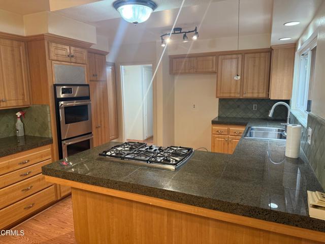 Photo - 6237 Hunter St